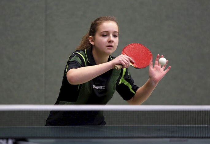 Sieger weibliche Jugend, Carla Beckmann, VfL Adorf (Foto Peter Bauschmann )