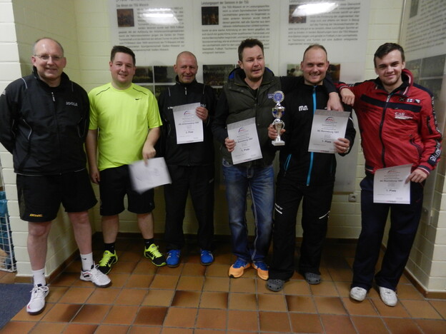 1. Kreisklasse Herren (v.l.): 2. SG Johannesberg, 1. SC Ronneburg. (Foto: Rainer Jöckel)